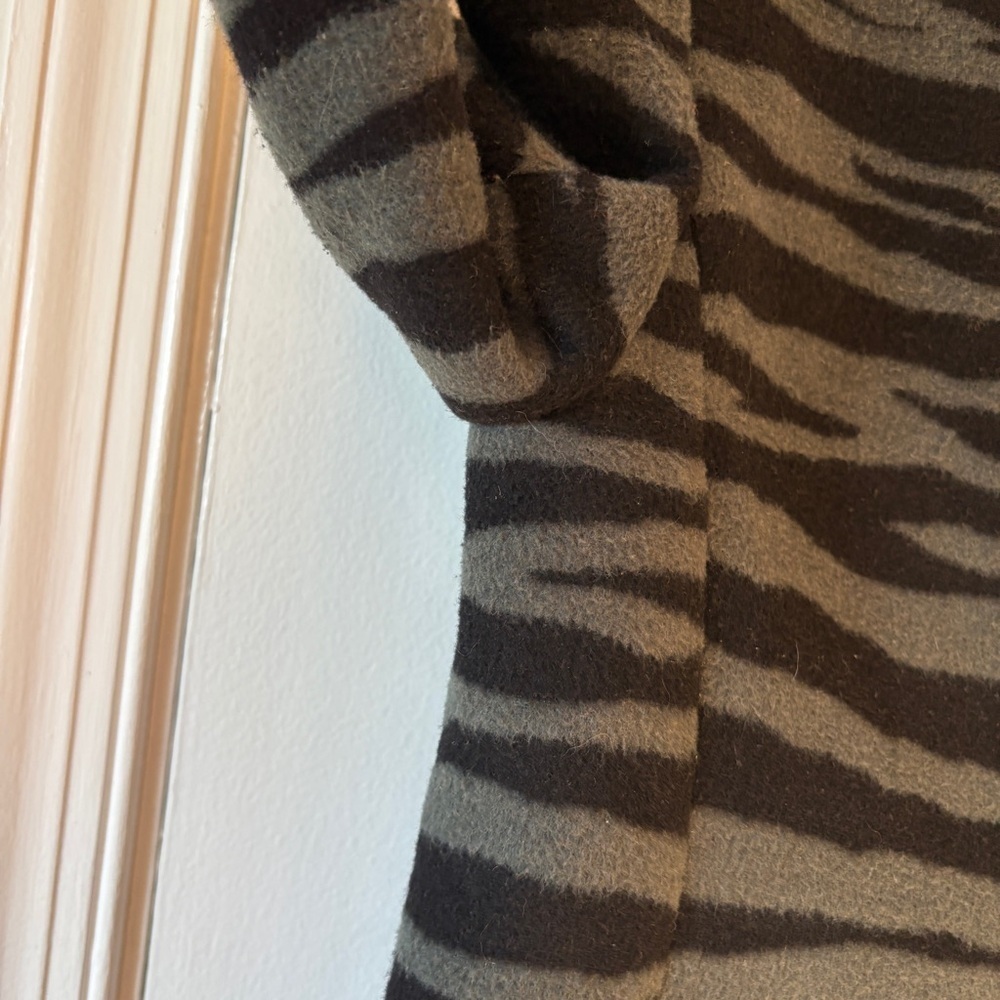 Ann Taylor Zebra sz 0 animal Print Blazer Trendy Felted Wool Blend Green - Picture 8 of 11